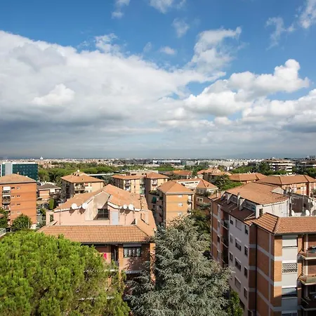 Eur, New Bright Panoramic Penthouse Apartman *