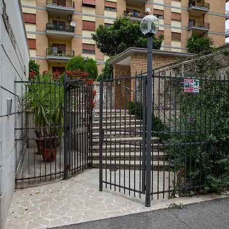 Eur, New Bright Panoramic Penthouse Apartman
