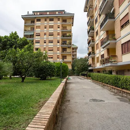 Eur, New Bright Panoramic Penthouse *