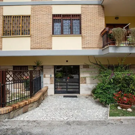 Apartman Eur, New Bright Panoramic Penthouse *