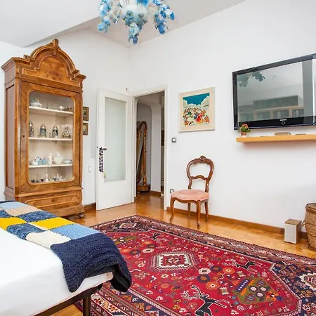 Eur, New Bright Panoramic Penthouse *